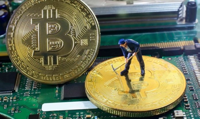 bitcoin-miners-e1477665223385