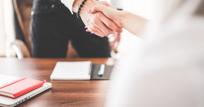 Amenazas_agencias_publicidad-meet-persons