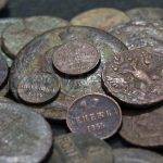 2891505-463414-old-money