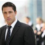 Portrait d'un jeune homme d'affaires