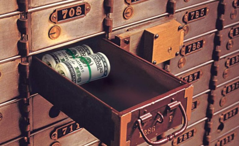 Banklarımızda depozitlər: Dollarda 12 ay müddətə təklif edilən faizlər