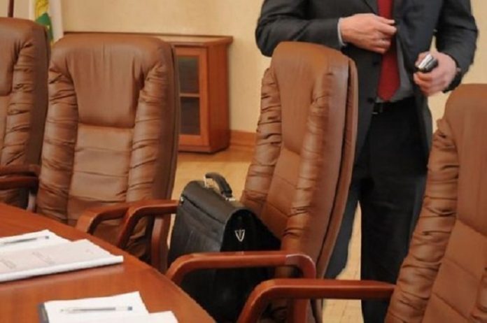 memur office chair
