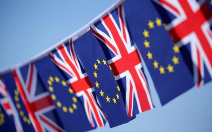 brexit-flags-eu-large_trans++eo_i_u9APj8RuoebjoAHt0k9u7HhRJvuo-ZLenGRumA