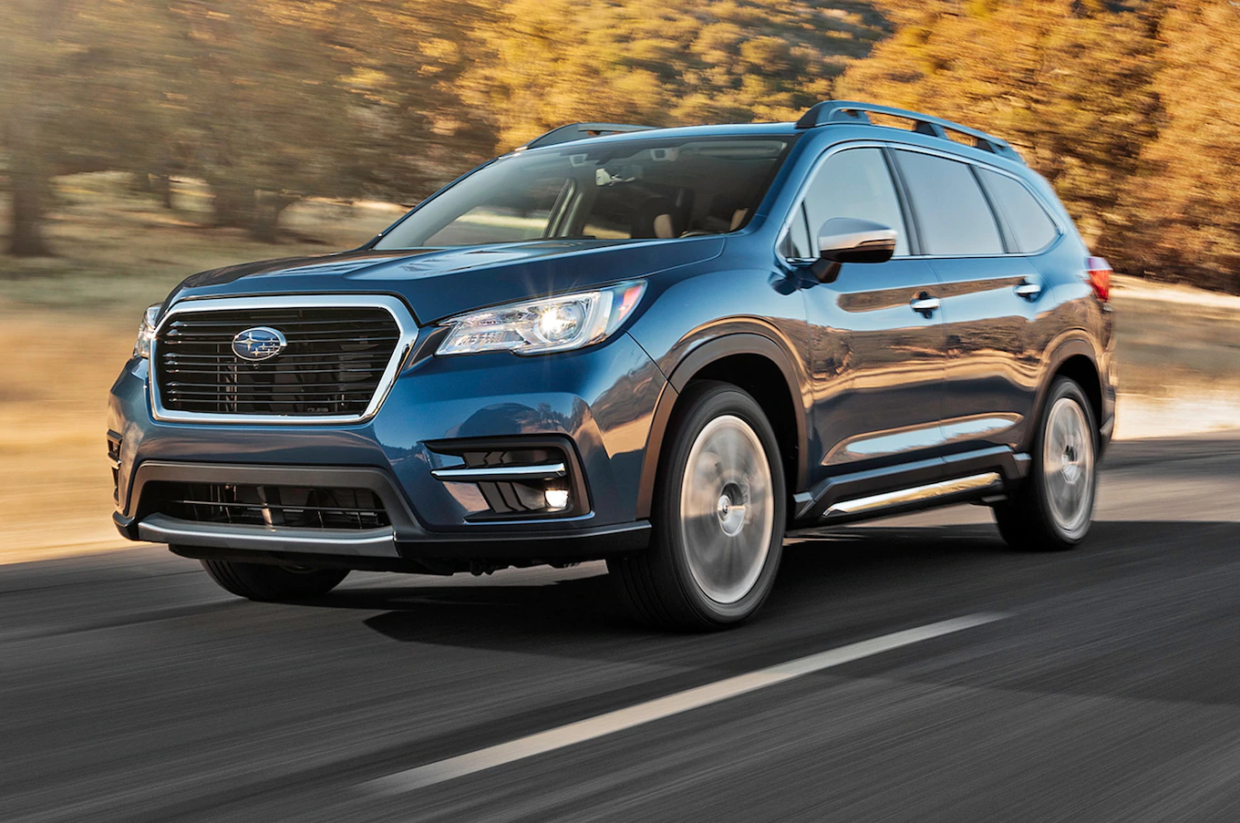 2019-Subaru-Ascent-front-three-quarter-in-motion