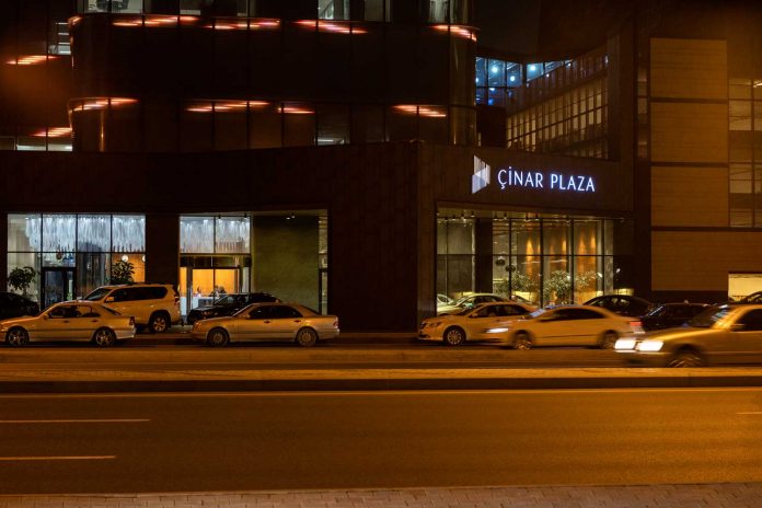 chinar-plaza-night-1