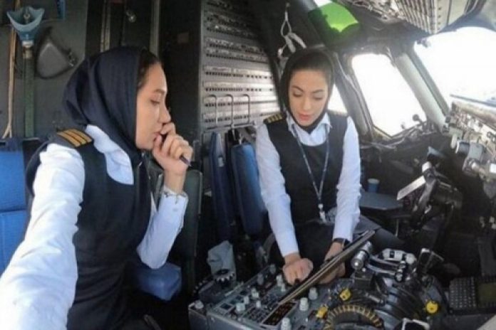 İranlı qadın pilotlar