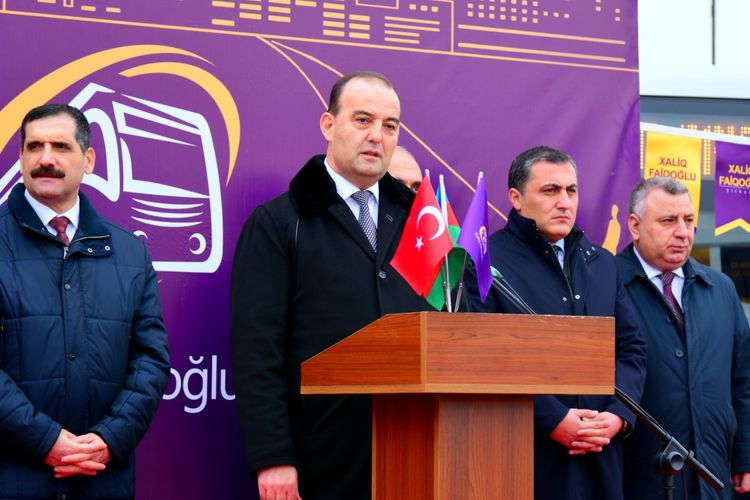 “Xaliq Faiqoğlu” Bakıya yeni gətirilmiş müasir avtobusları təqdim edib 4