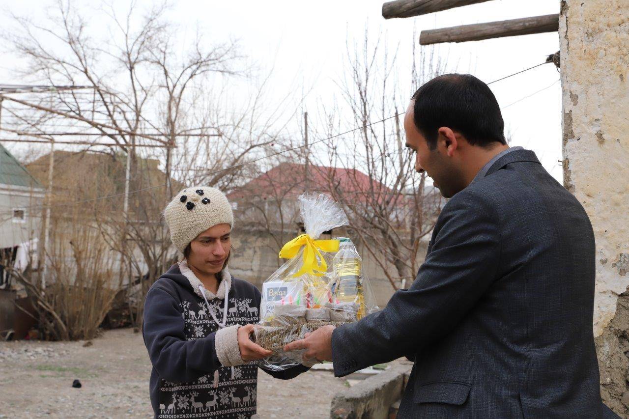 Yelo Bank Lənkəran və Bərdədə aztəminatlı ailələri sevindirdi® 6 1 8