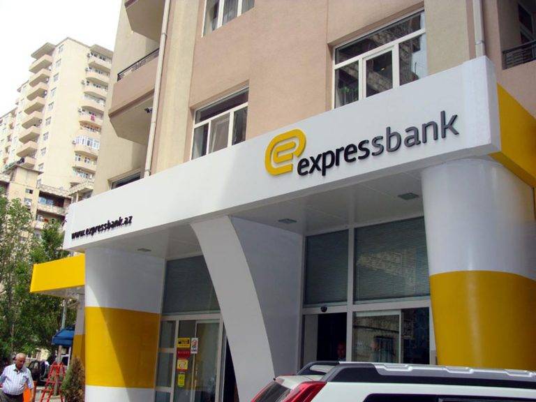 Universal bank işçisi (Qaradağ filialı) – Expressbank