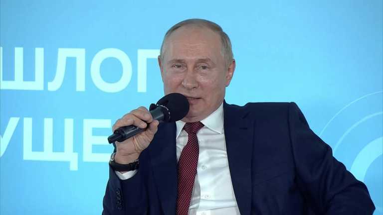 Məktəbli Vladimr Putinin səhvini düzəldib