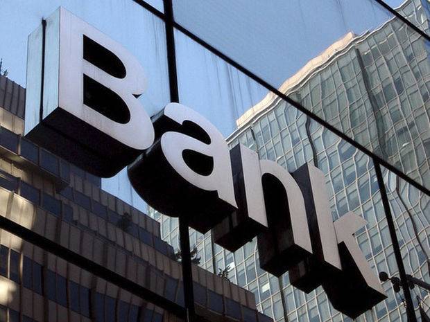 AMB: “Banklar itkiləri minimallaşdımaq üçün öhdəliklərin əksəriyyətini istifadəçiyə ötürür”