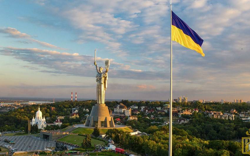 Ukrayna “birinci dünya hibrid müharibəsi”ni elan edib