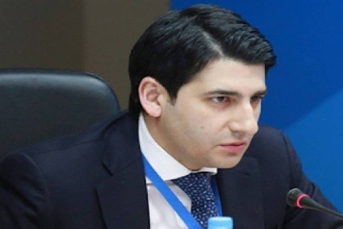 Эльман талыбов жена. Вафалар талыбов. Эльман талыбов и гюнель бабаева. Вафалар талыбов. Вафалар талыбов.