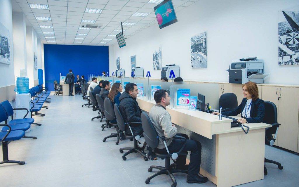 Banklarda işçi sayı yüksəldi: bir ayda 137 nəfərlik artım