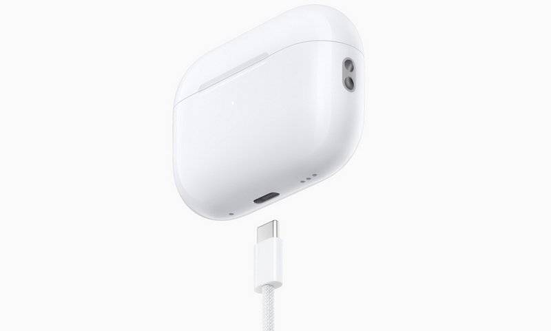 1694581170 apple airpods pro 2nd gen usb c connection 230912