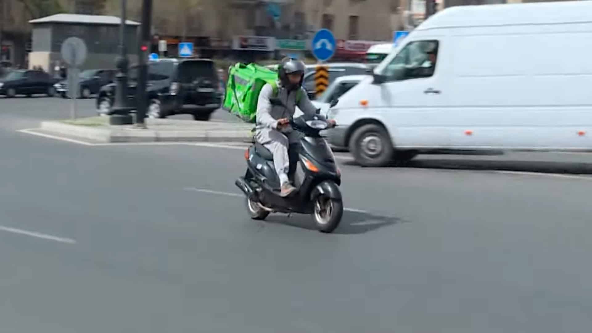 Sürəti saatda 50 km-dən çox olan motosikllər üçün idxal gömrük rüsumu müəyyənləşib