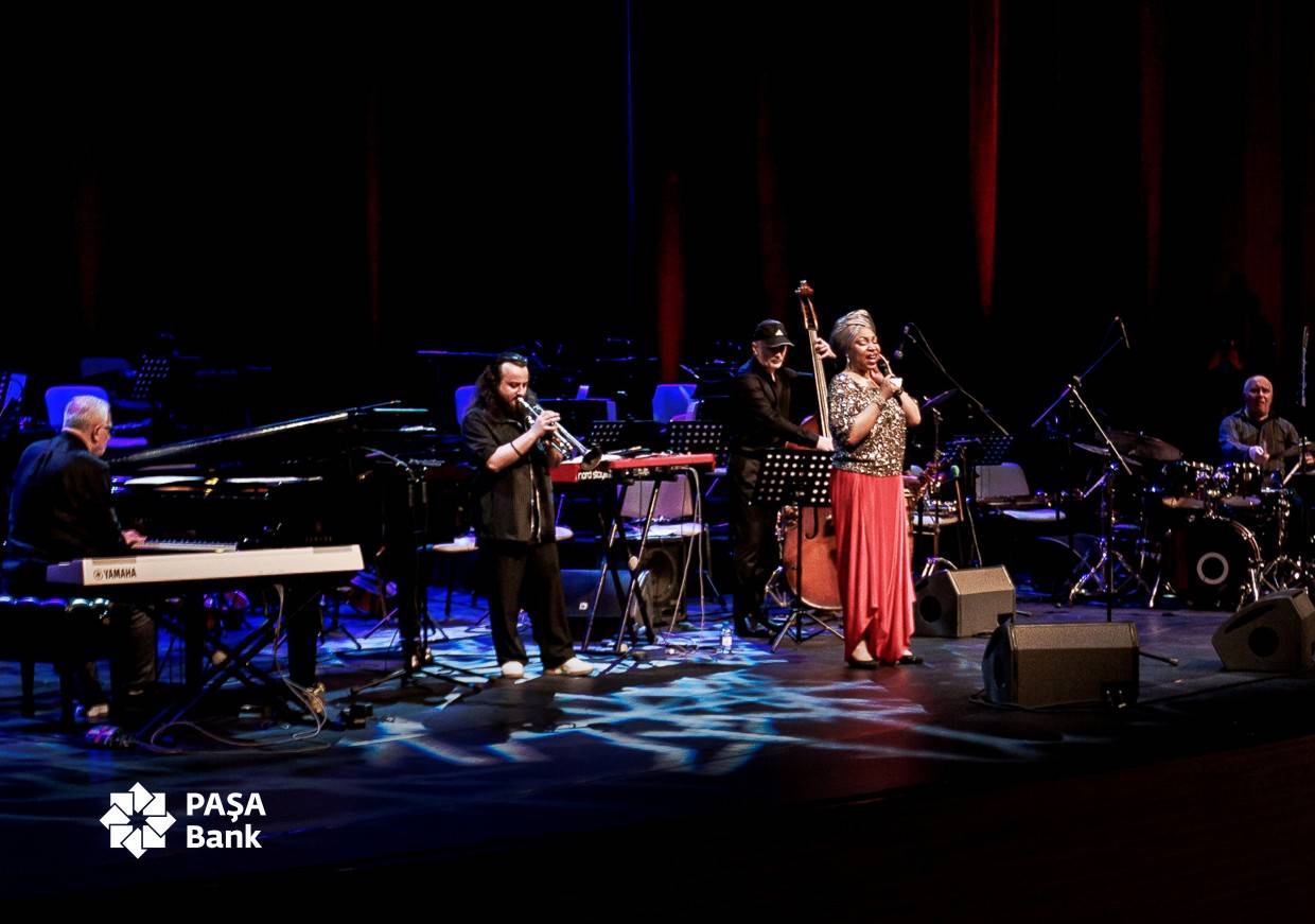 pasha private banking beynelxalq caz gunune hesr olunmus konsertin sponsorudur may 2025 03