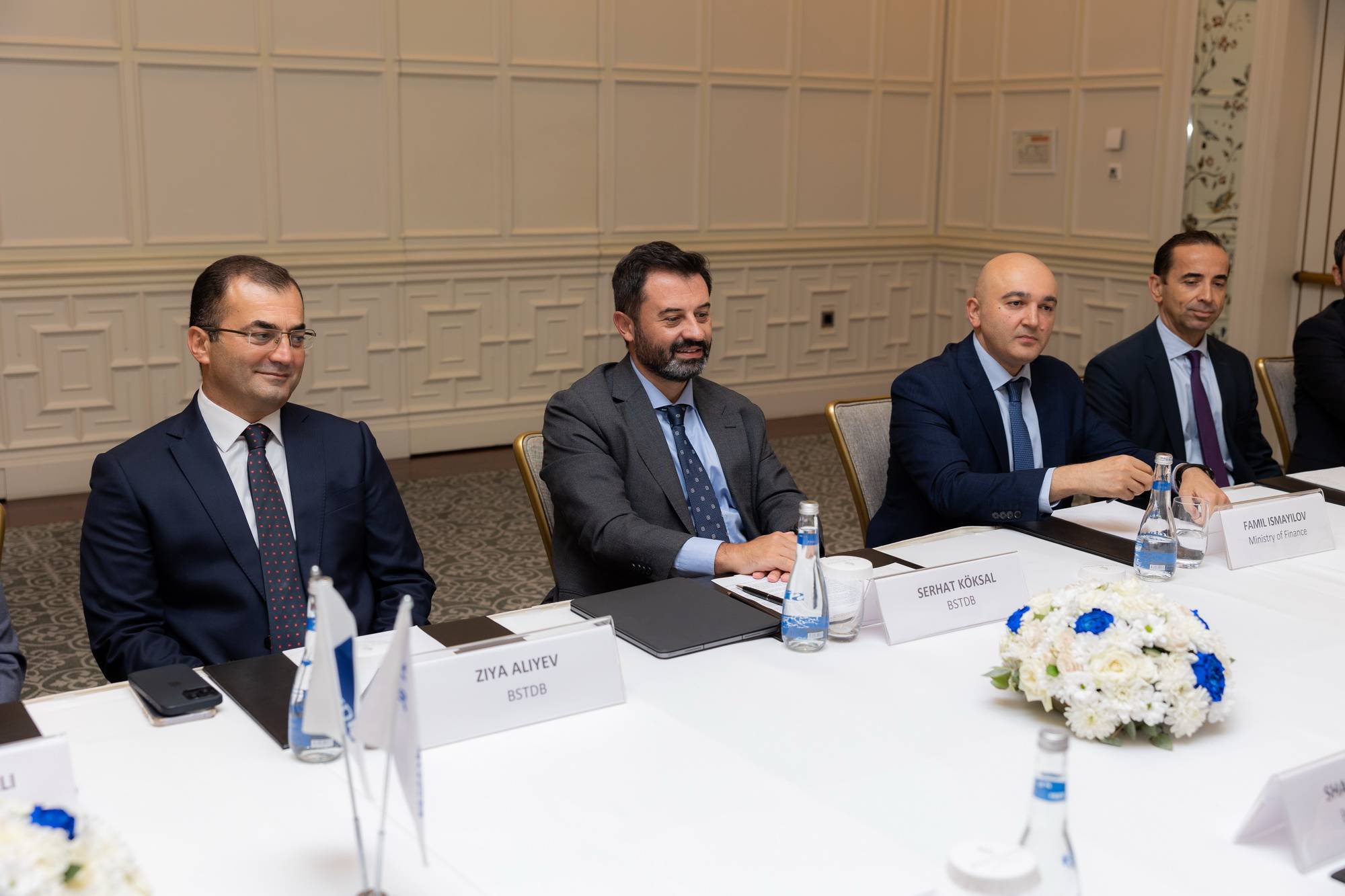 Bank Respublika və Qara Dəniz Ticarət və İnkişaf Bankı irihəcmli kredit sazişi imzalayıb 4 05a BR BSTDB