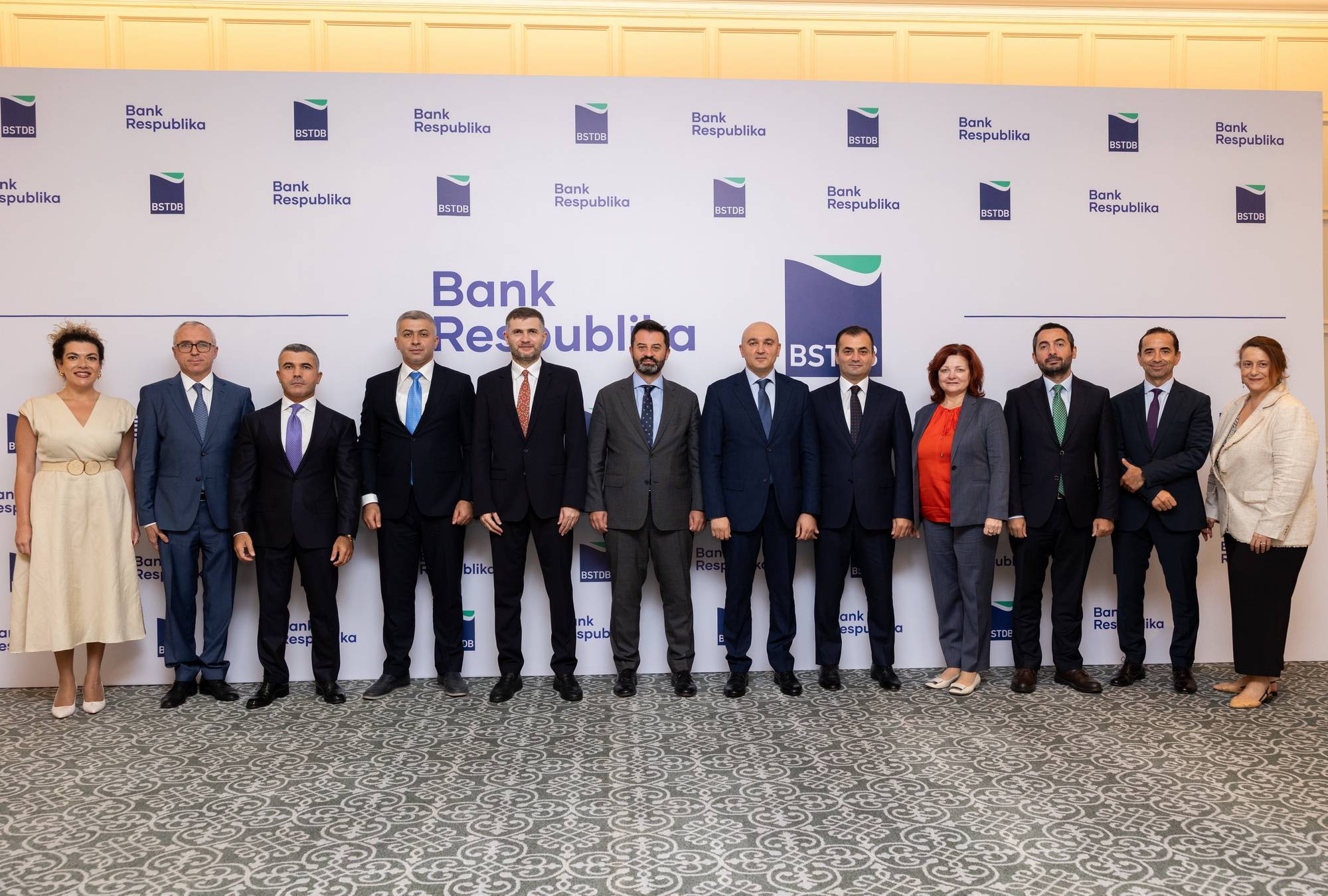 Bank Respublika və Qara Dəniz Ticarət və İnkişaf Bankı irihəcmli kredit sazişi imzalayıb 5 06a BR BSTDB