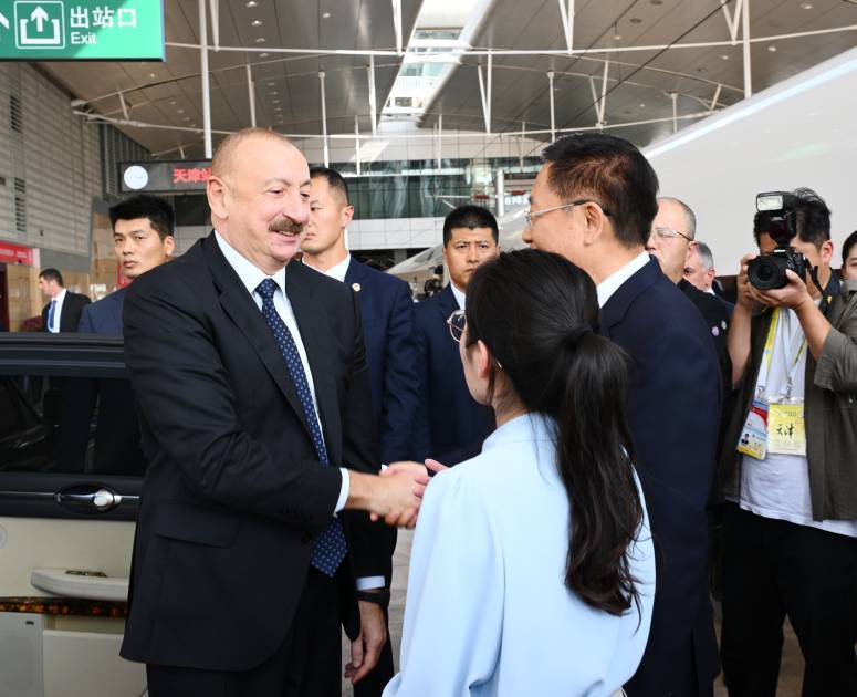 İlham Əliyev və xanımı Pekinə getdilər 3