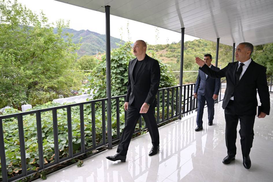 Prezident İlham Əliyev Xocalı rayonunun Badara kəndində olub 6 68c7b7ab26aec68c7b7ab26aed175791914668c7b7ab26aea68c7b7ab26aeb