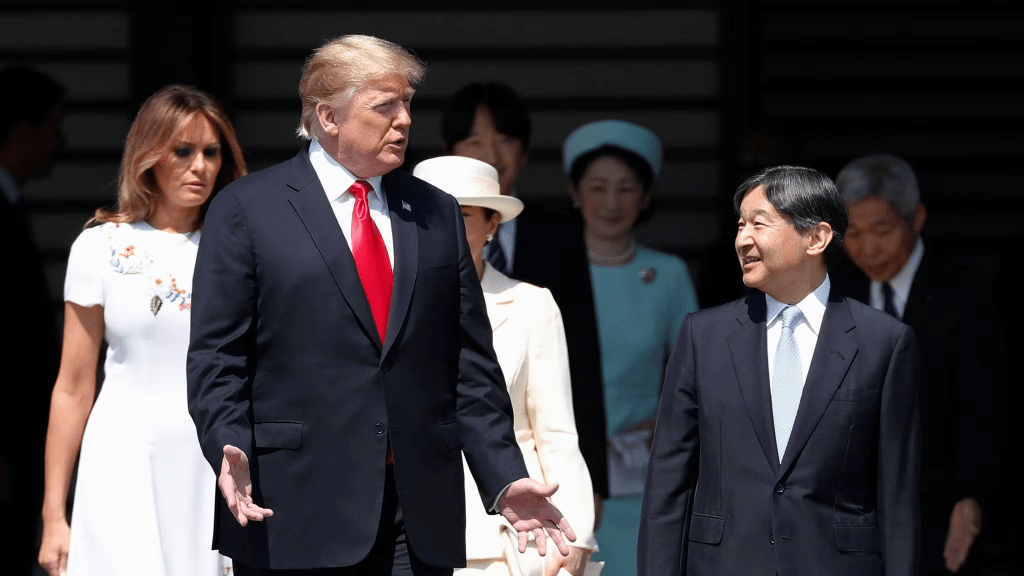 Tramp Yaponiya imperatoru ilə görüşüb