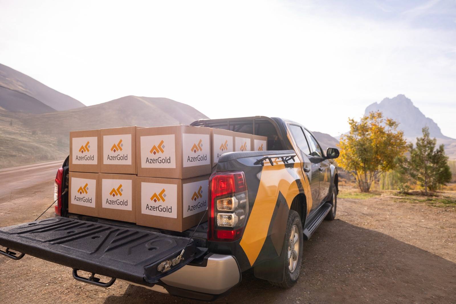 “AzerGold” tərəfindən Naxçıvanda aztəminatlı ailələrə bayram sovqatı təqdim edilib 4 2 10