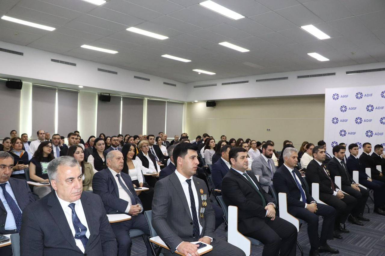 Əmanətlərin Sığortalanması Fondunda 8 Noyabr - Zəfər Gününə həsr olunmuş tədbir keçirilib 3 ee45323b 33a2 468e a7dd d0dac334ff63