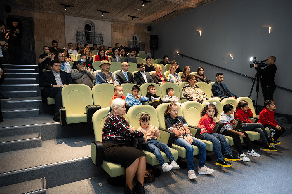 “AzInTelecom” və Azərbaycan Uşaq Fondunun birgə layihəsi – “SİMA missiyası” kitabı işıq üzü gördü 2 14 2 1