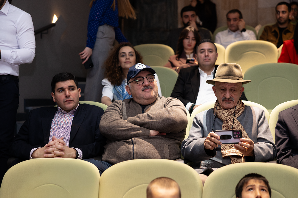 “AzInTelecom” və Azərbaycan Uşaq Fondunun birgə layihəsi – “SİMA missiyası” kitabı işıq üzü gördü 4 15 5