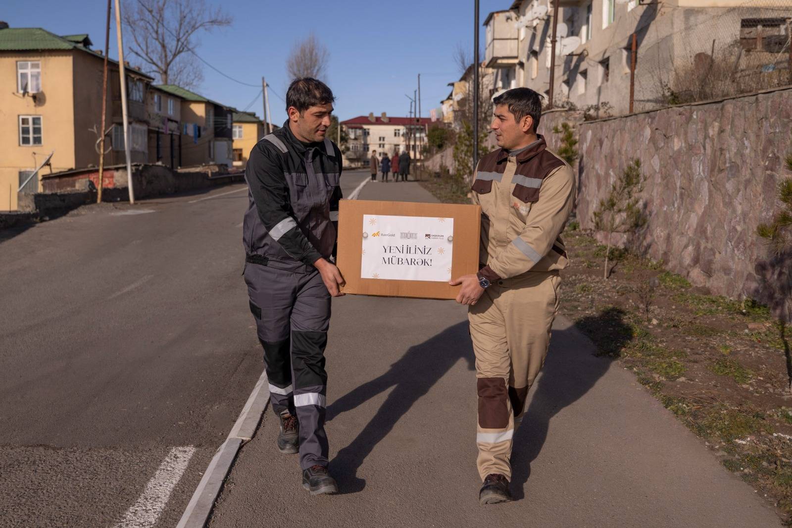 Daşkəsəndə şəhid ailələrinə bayram sovqatları təqdim edilib 1 5 14