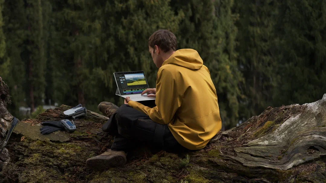 Huawei Matepad pro 12.2: mobil ofis və uzaqdan iş üçün güclü həll 1 MatePad Pro Product Creative lifestyle shot Headquarter MKT Morandi Creativeshoot KSP Video Editing 1 EN HQ PNG 16 9 20250510