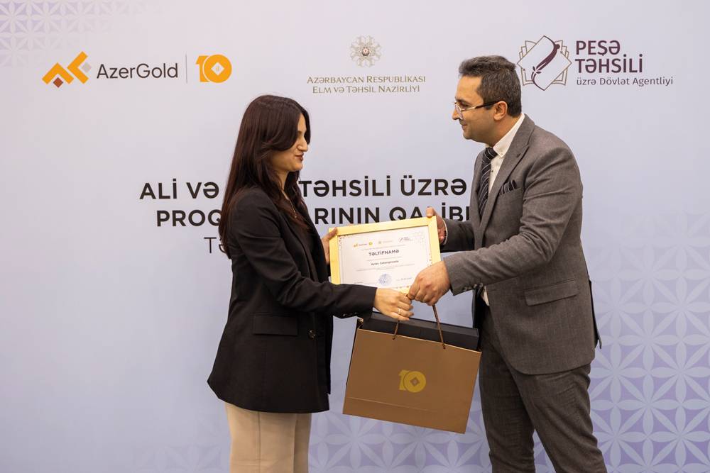 “AzerGold” QSC-nin 5-ci Təqaüd Proqramı müsabiqəsinin qalibləri mükafatlandırılıb 5 10 7