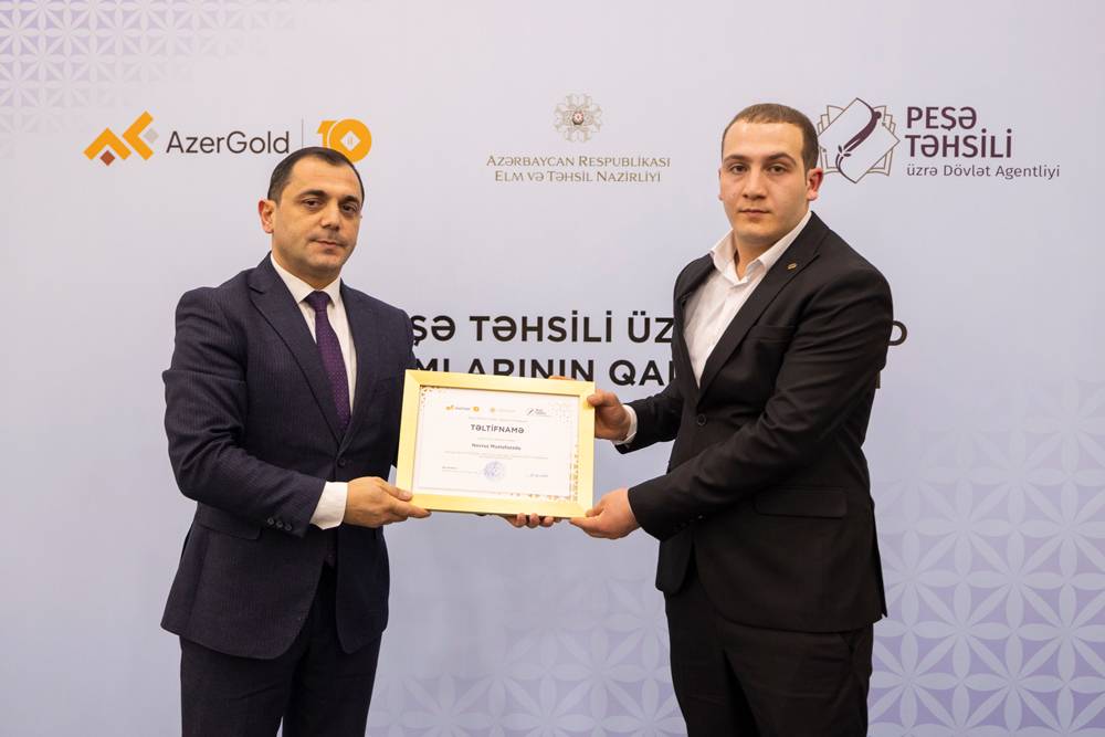 “AzerGold” QSC-nin 5-ci Təqaüd Proqramı müsabiqəsinin qalibləri mükafatlandırılıb 3 12 3