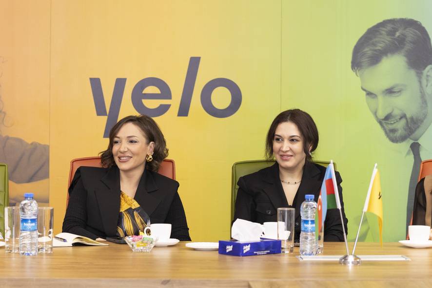 Yelo Bank-da səhiyyə sahəsində çalışan qadın sahibkarlar üçün netvörkinq görüşü təşkil edildi 2 4 31