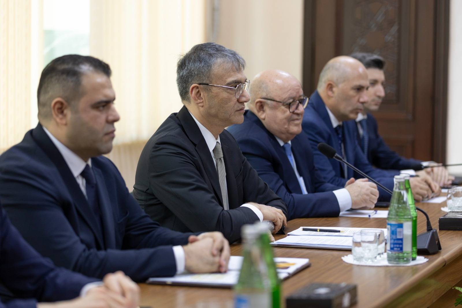 “AzerGold” QSC ilə Geologiya və Geofizika İnstitutu arasında Anlaşma Memorandumu imzalanıb 3 4