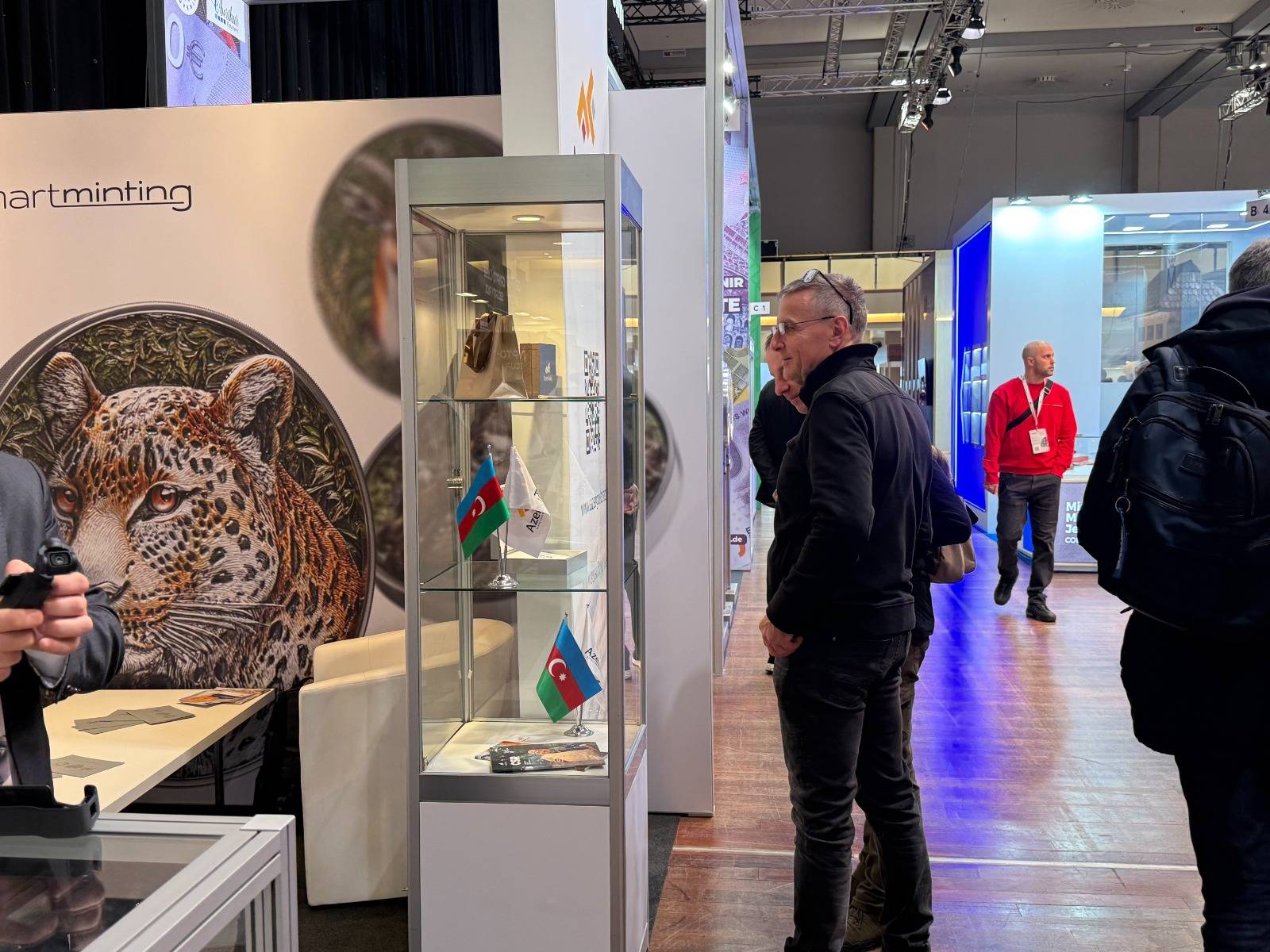 “AzerGold” ölkəmizi ümumdünya pul sərgisində təmsil edib 4 5 16