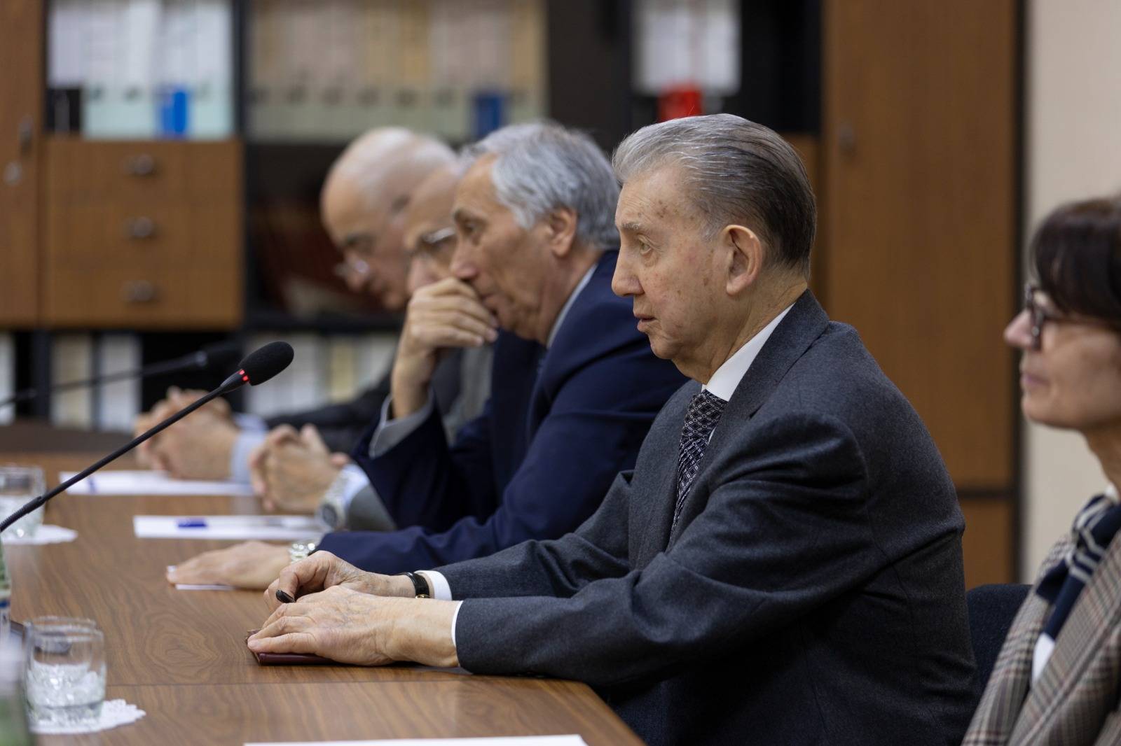 “AzerGold” QSC ilə Geologiya və Geofizika İnstitutu arasında Anlaşma Memorandumu imzalanıb 4 5