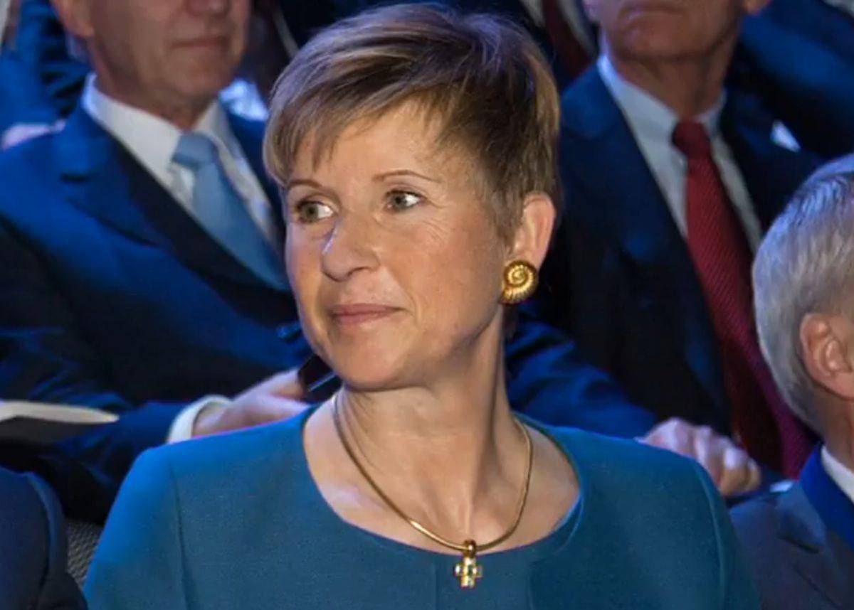 Almaniyanın ən varlı qadını: BMW avtomobil konserninin varisi ailə biznesini necə inkişaf etdirir 1 1 2