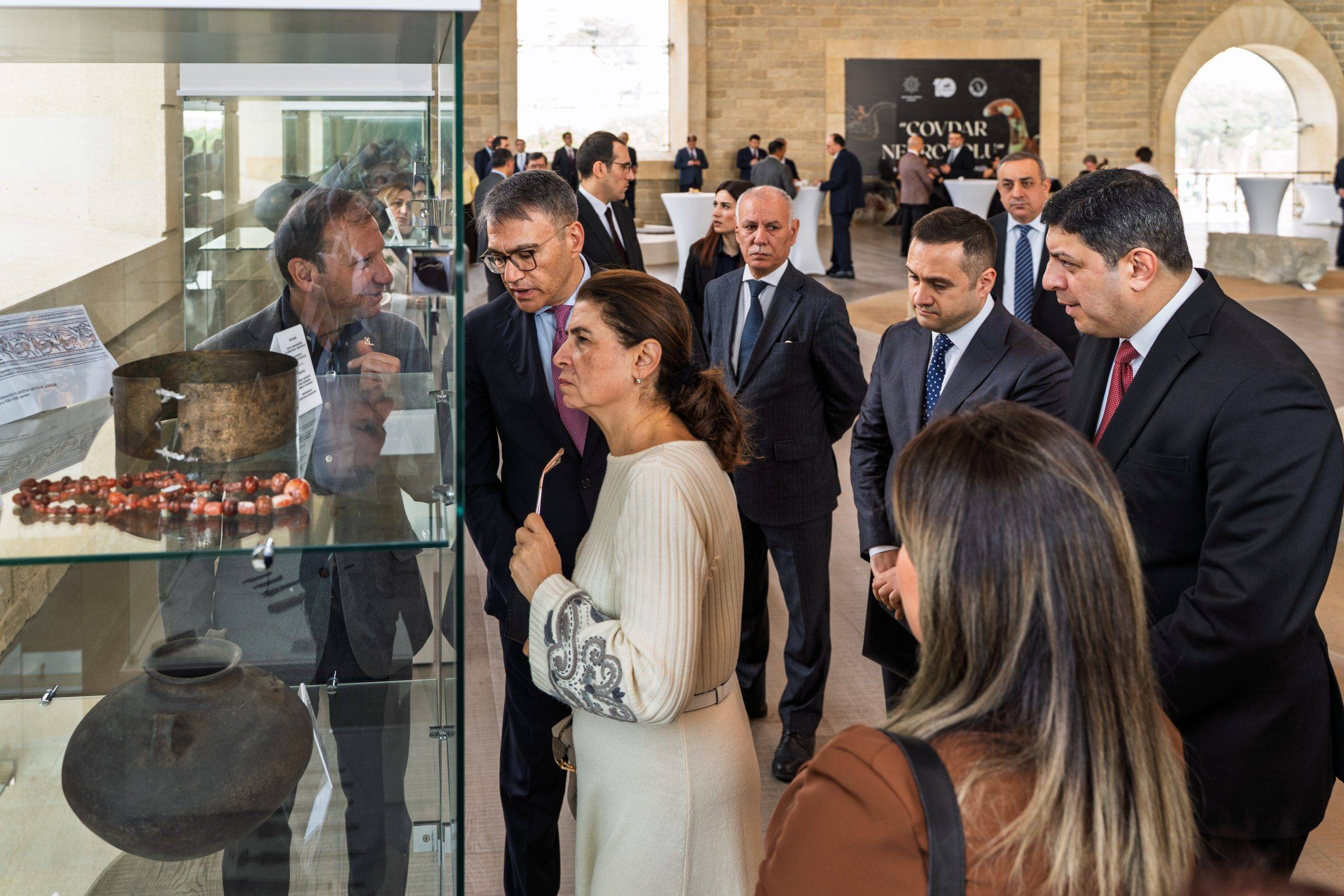 “Çovdar nekropolu” kitabı ictimaiyyətə təqdim edilib 1 1 48 scaled