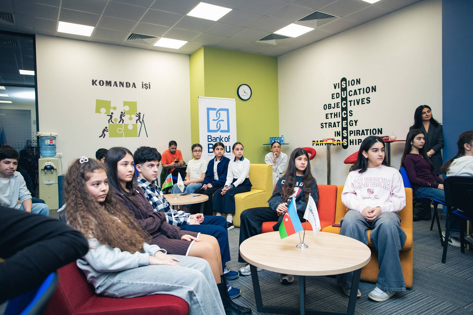 Bank of Baku-da maliyyə savadlılığı günü 3 4 2