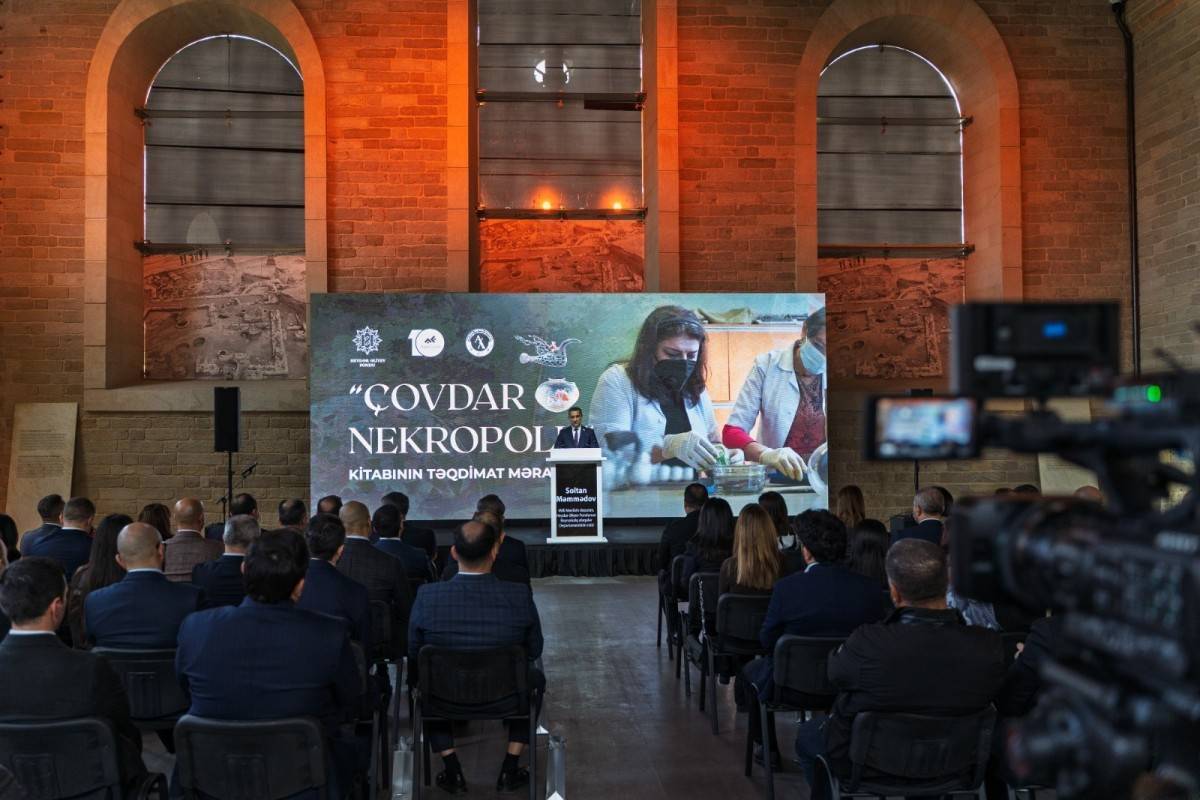 “Çovdar nekropolu” kitabı ictimaiyyətə təqdim edilib 10 69aab74aac71069aab74aac711177279572269aab74aac70e69aab74aac70f