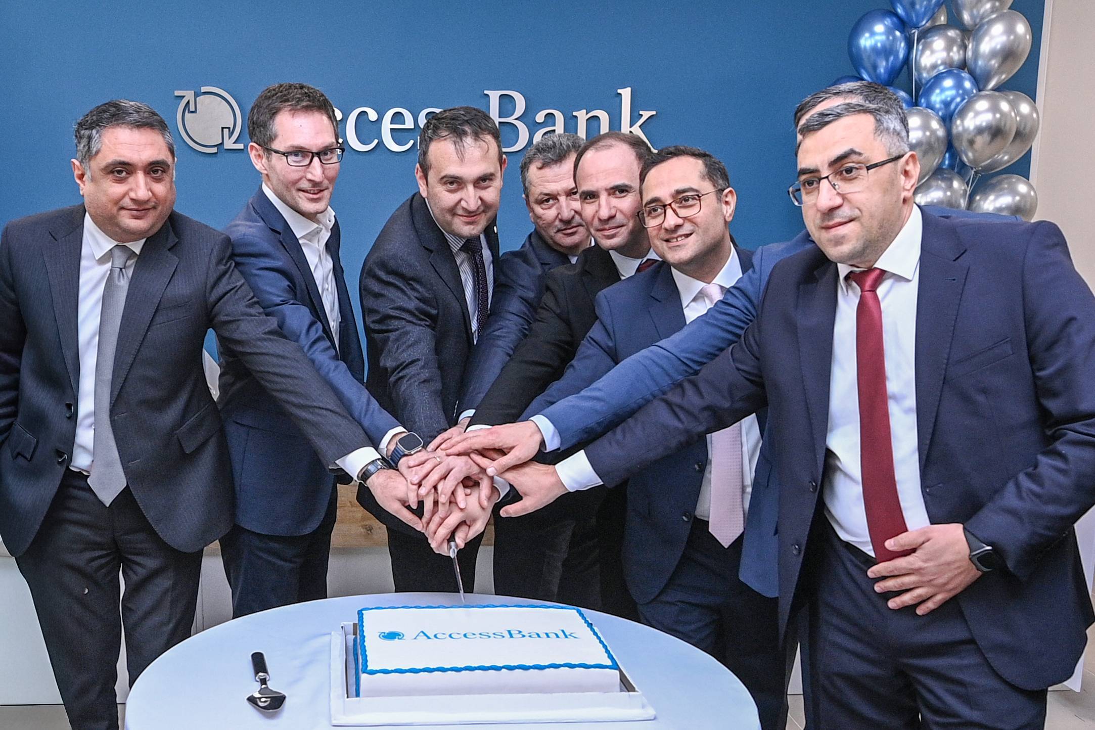 AccessBank Gəncədə ikinci filialı ilə xidmət şəbəkəsini genişləndirdi 1 Səkil2