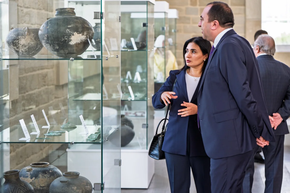 “Çovdar nekropolu” kitabı ictimaiyyətə təqdim edilib 3 kC8vntVIWdFLwq1n2YEDwr9wgB826yao6W4BzOI5 1200