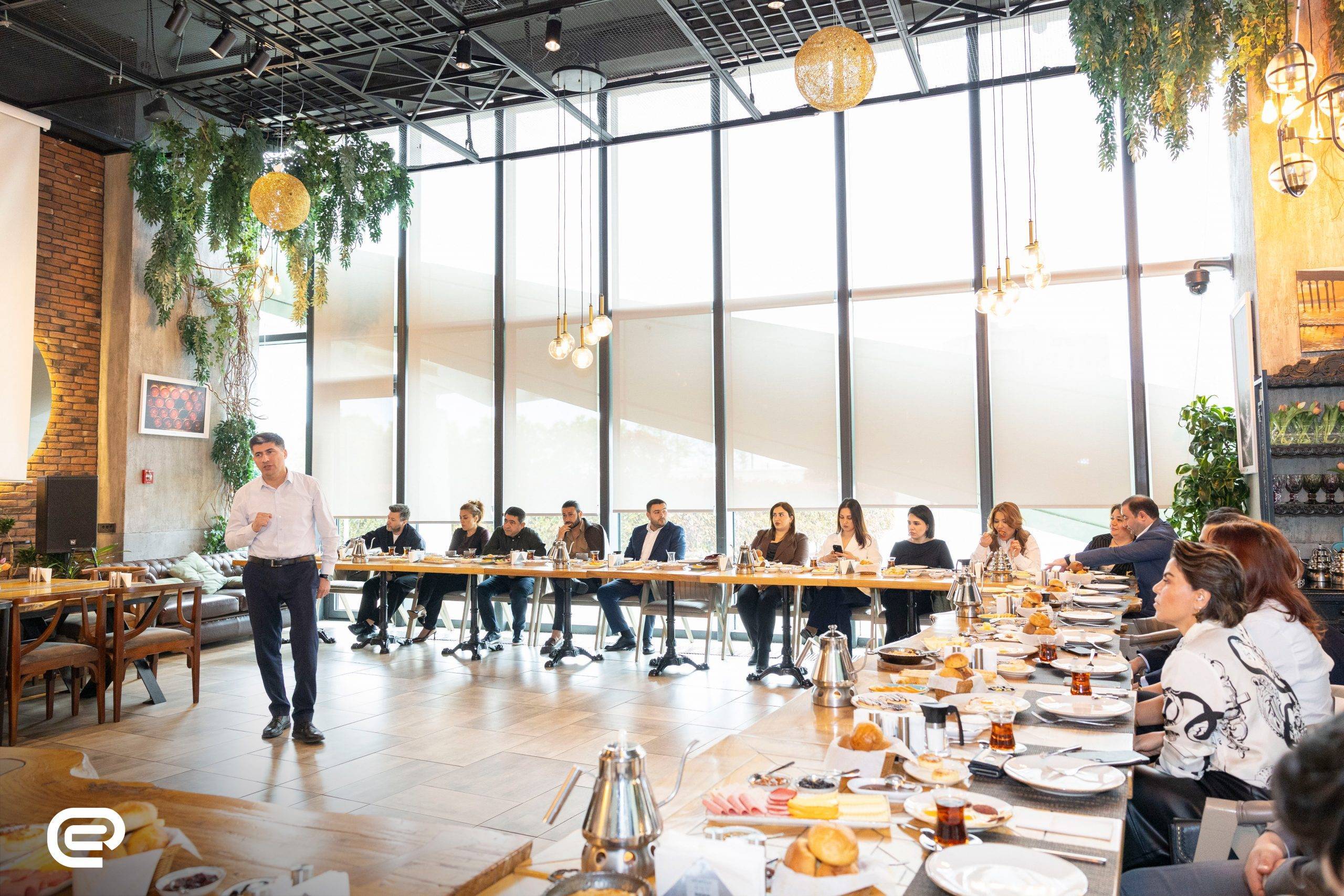 Expressbank “Sahibkarlar Günü” münasibətilə sahibkarlarla görüş keçirib 1 12post scaled