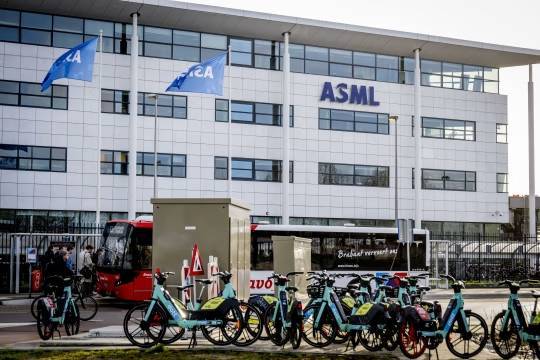 Dünyanın ən çox tələb olunan maşınını yaratmaq uğrunda yarış 4 5 4