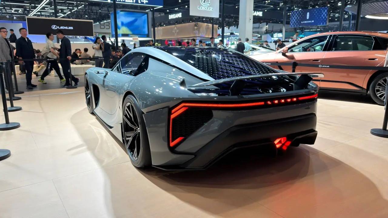 Pekində dünyanın ən böyük avtomobil sərgisi açılıb — Toyota RAV 4, Zeekr 8X və başqaları 1 5429461742099567616