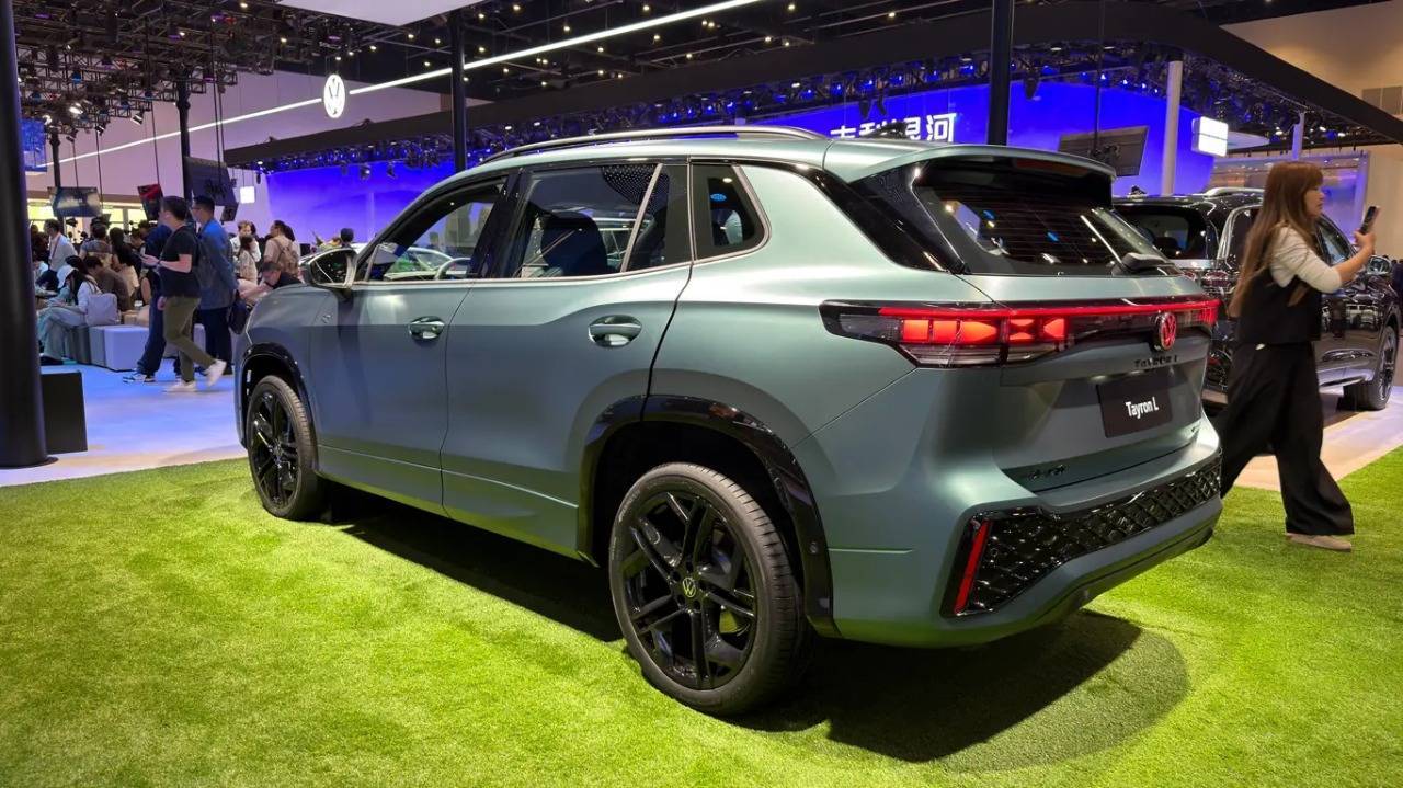 Pekində dünyanın ən böyük avtomobil sərgisi açılıb — Toyota RAV 4, Zeekr 8X və başqaları 8 5429461742099567634