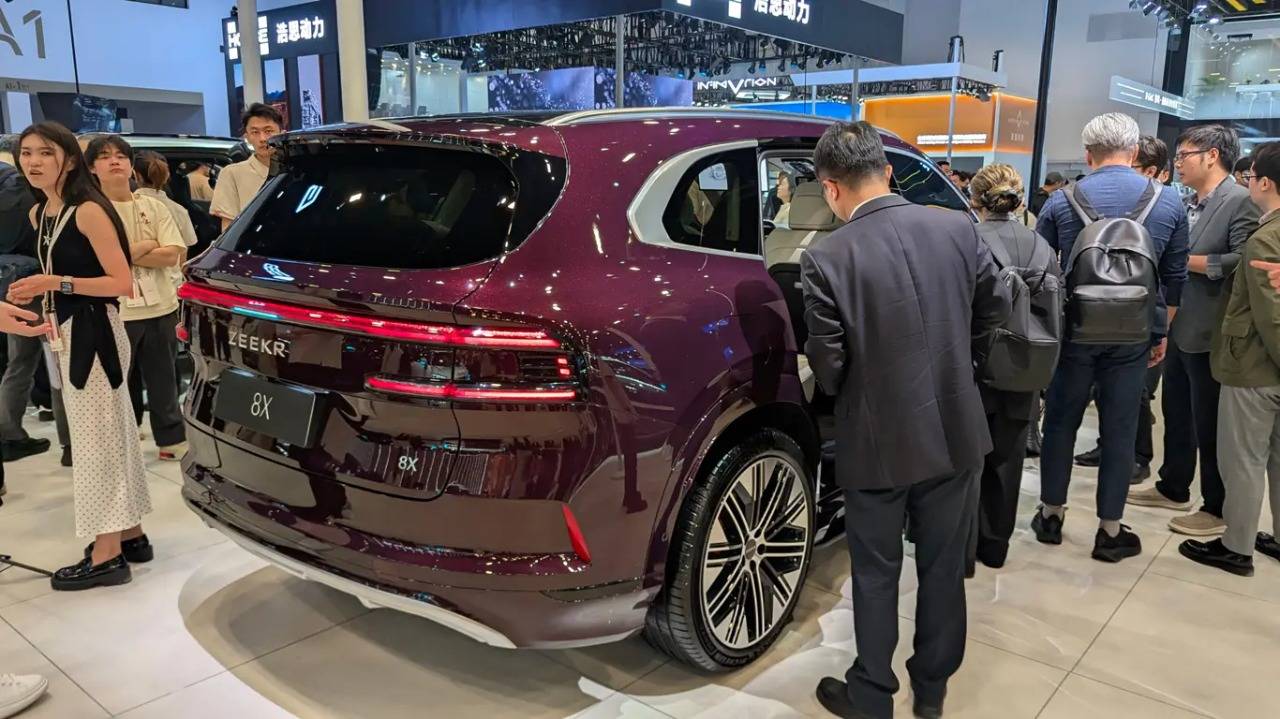 Pekində dünyanın ən böyük avtomobil sərgisi açılıb — Toyota RAV 4, Zeekr 8X və başqaları 4 5429461742099567641