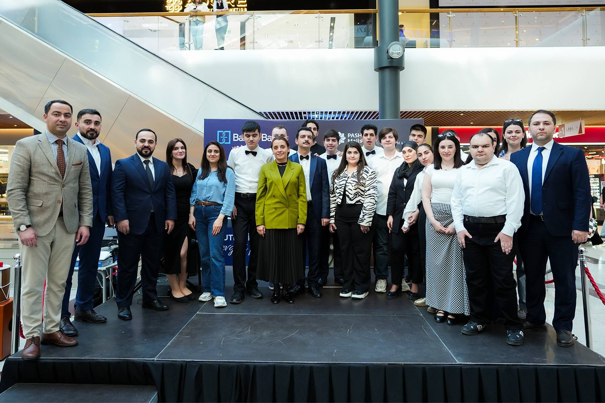 Bank of Baku-dan Autizm Maarifləndirmə ayına özəl layihə: SEVGİ VARSA, FƏRQ YOXDUR! 10 Bank of Baku dan Autizm maarifləndirmə ayina ozəl layihə SEVGI VARSA FERQ YOXDUR 10